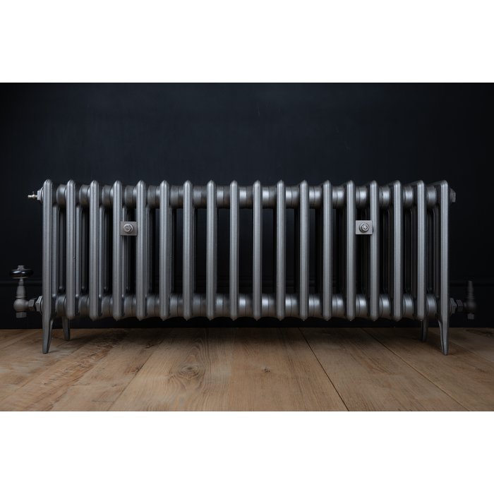 Traditional Victorian 4 Column 460mm Cast Iron Radiator 18 Sections GM w/ Gun Metal Accessories (CDC-460-18-GMGM-BUND)