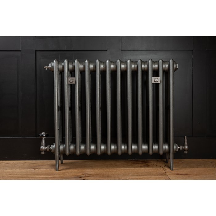 Traditional Victorian 4 Column 660mm Cast Iron Radiator 12 Sections GM w/ Gun Metal Accessories (CDC-660-12-GMGM-BUND)