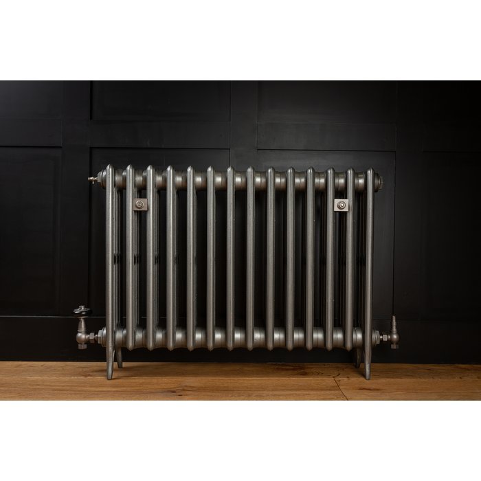 Traditional Victorian 4 Column 660mm Cast Iron Radiator 14 Sections GM w/ Gun Metal Accessories (CDC-660-14-GMGM-BUND)